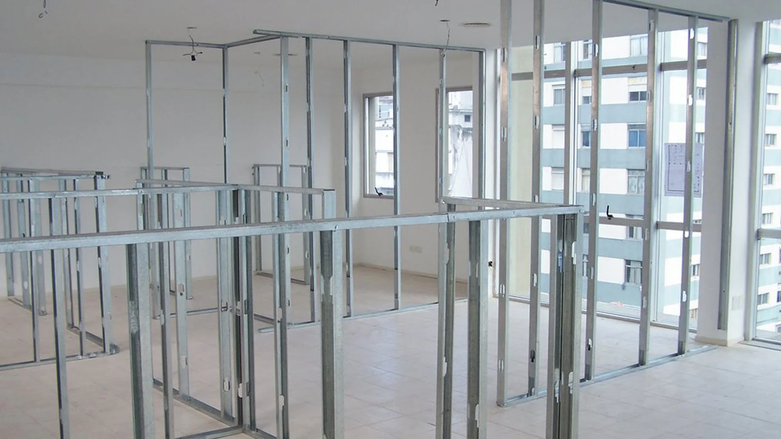 Construcción de Oficina en Seco